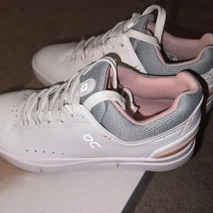 On Cloud Rodger Advantage